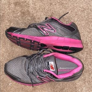 New Balance - Gray & Pink